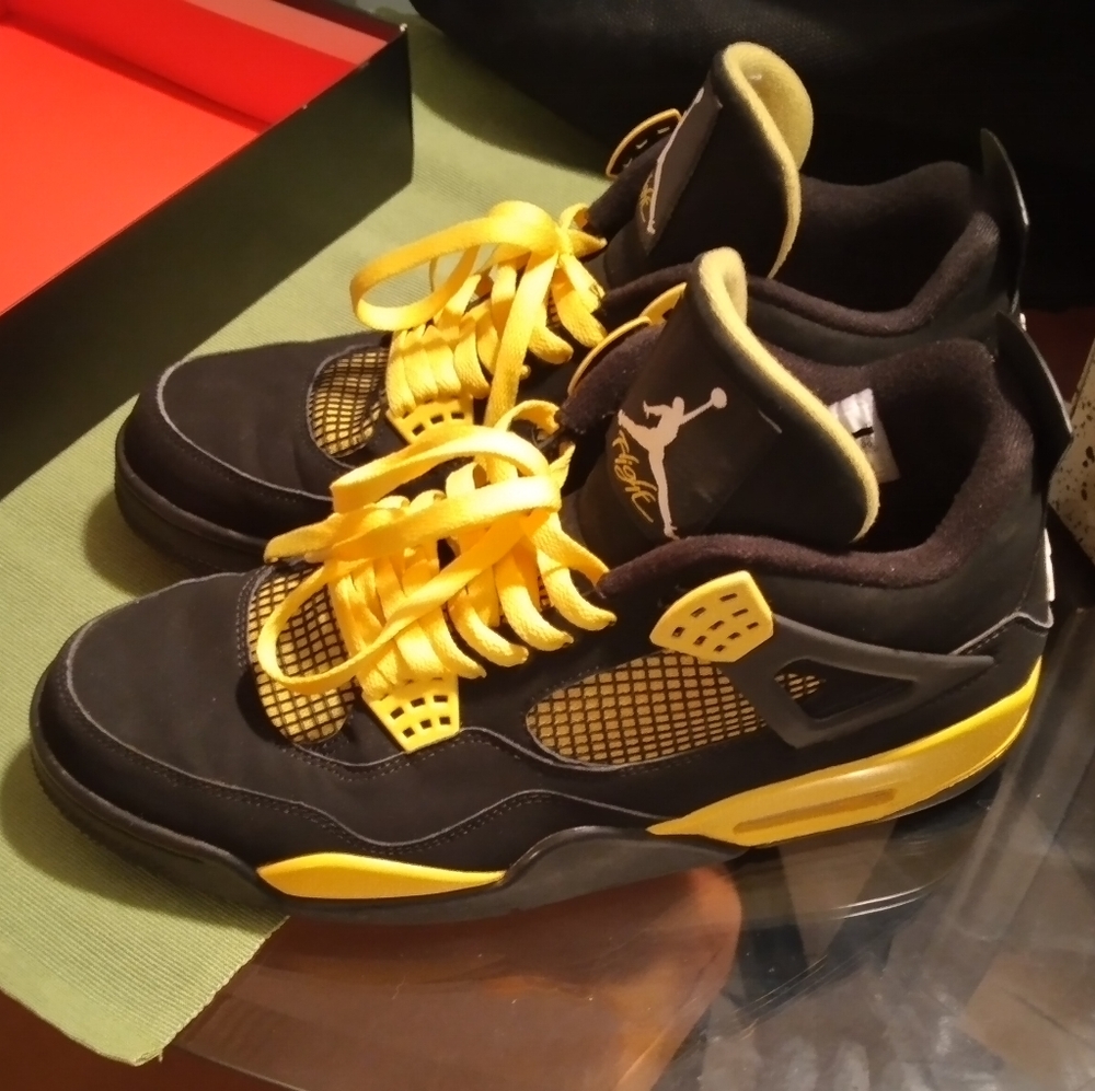 Thunder 4s men size 12